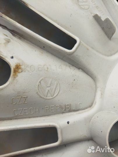Колпак на колесо r 15 Volkswagen Golf. Оригинал