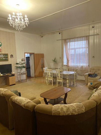 Дом 228 м² на участке 8 сот.