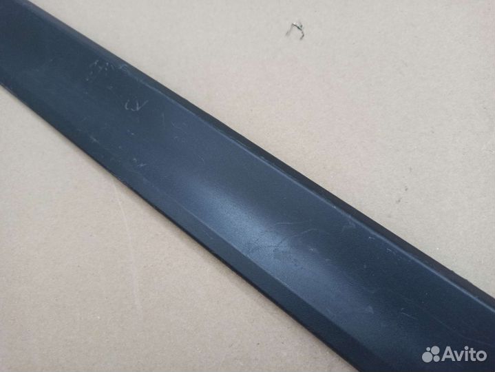 X-trail t32 молдинг двери передней правой