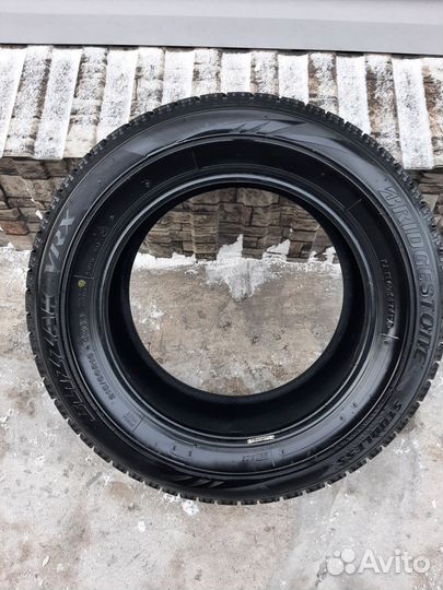 Bridgestone Blizzak VRX 215/60 R16