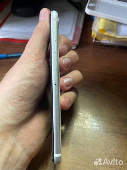 iPhone SE (2020), 64 ГБ