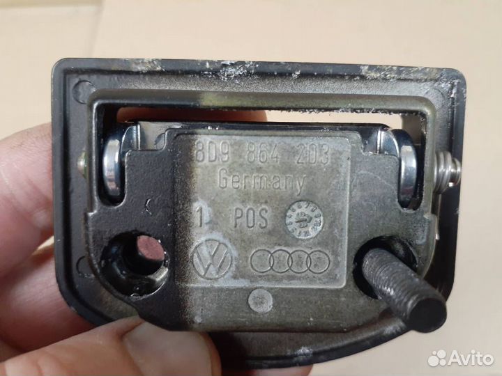 Петля багажника audi A8 D2 AQF