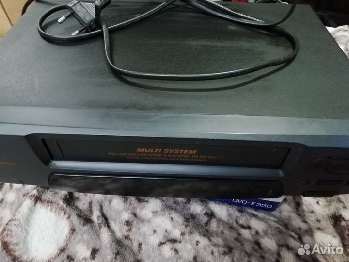 Видеомагнитофон