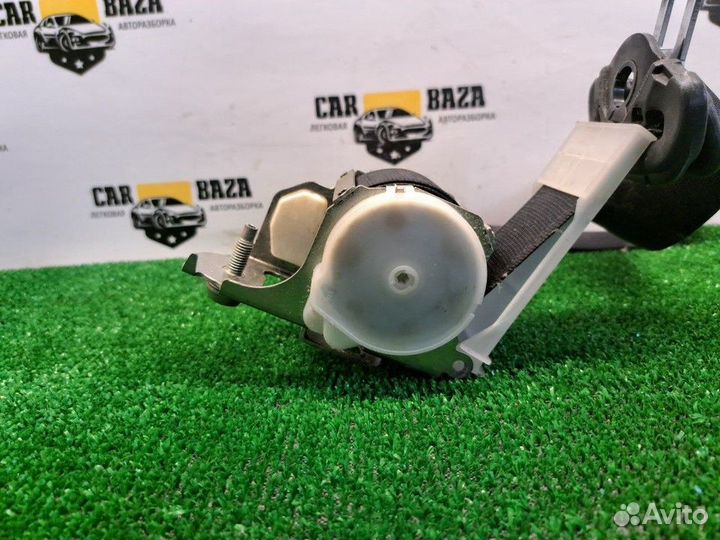 Ремень безопасности передний R