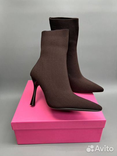 Ботильоны носочек на каблуке