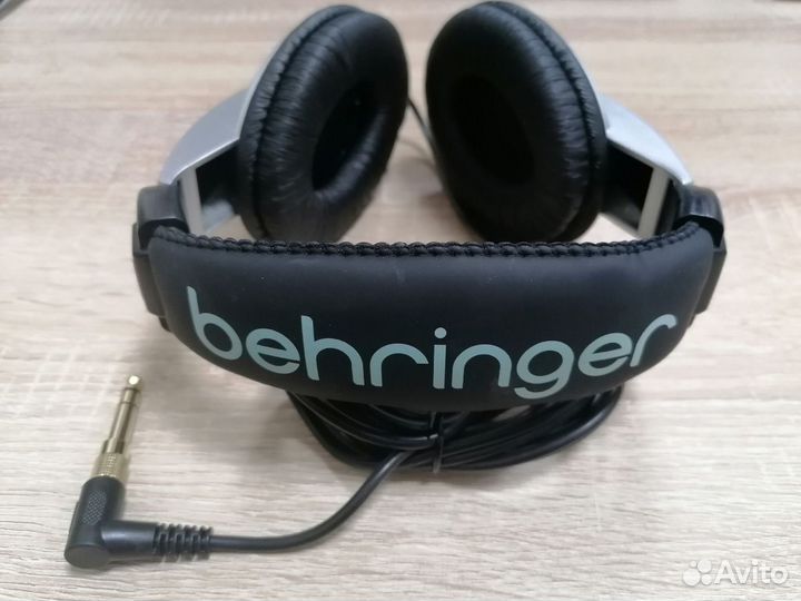 Наушники Behringer HPM1000