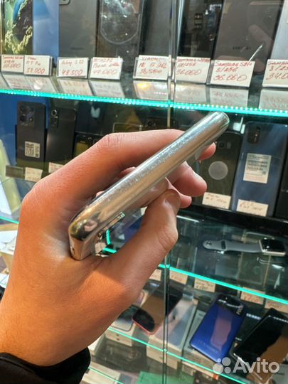 iPhone X, 64 ГБ