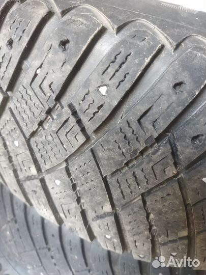 Goodyear Ultragrip Ice Arctic 215/65 R16 98T