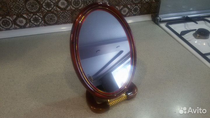Зеркало настольное