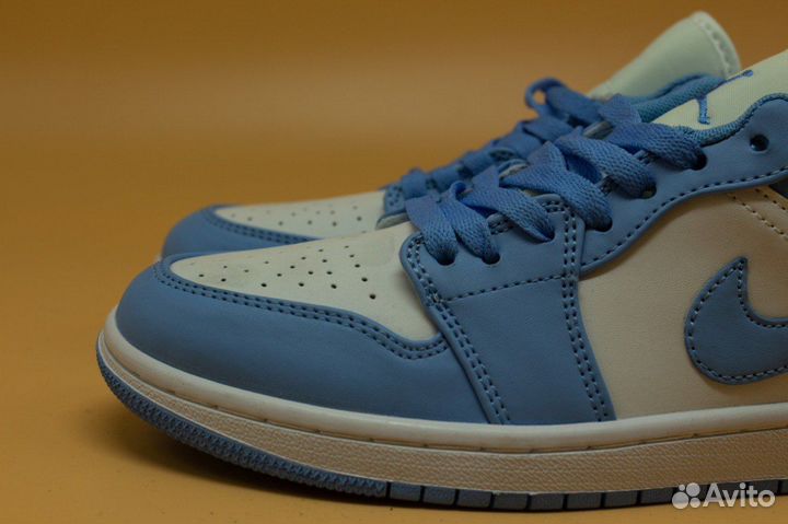 Air Jordan 1 Low 'UNC'