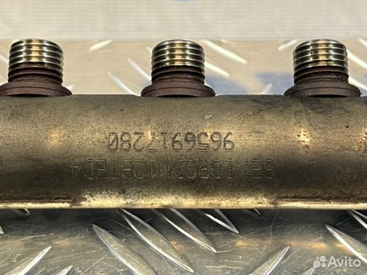 Топливная рампа Land Rover Freelander 2 224DT