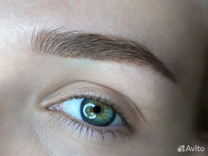 Ювелирный микроблейдинг перманентный макияж