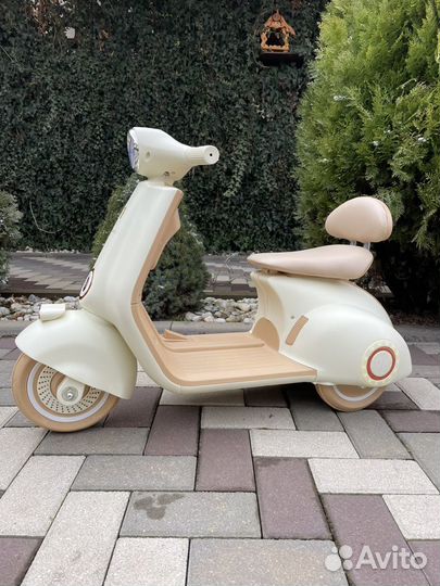 Детский мотоцикл Vespa К777рх-А