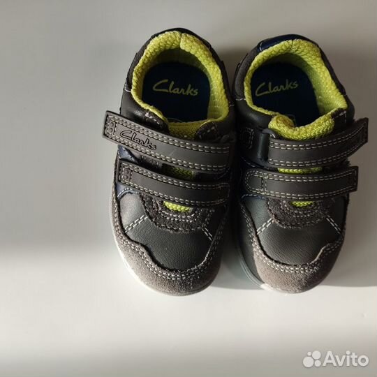 Ботинки детские Clarks новые