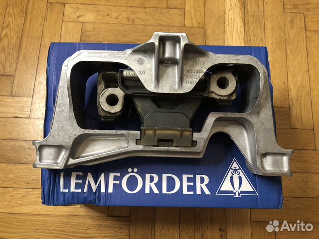 Опора двс Mercedes CLA Верхняя Правая Lemferder