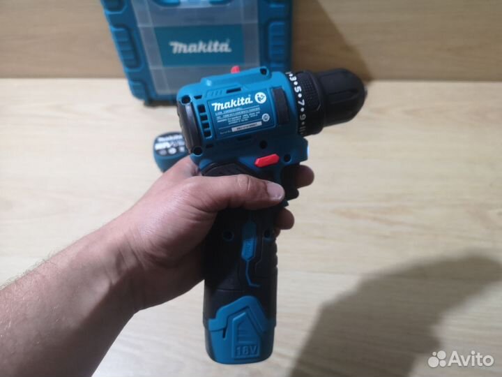 Бесщеточный шуруповёрт Makita 18 v