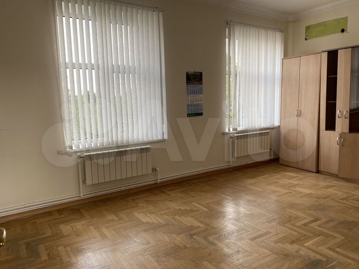 Офис, 755 м²