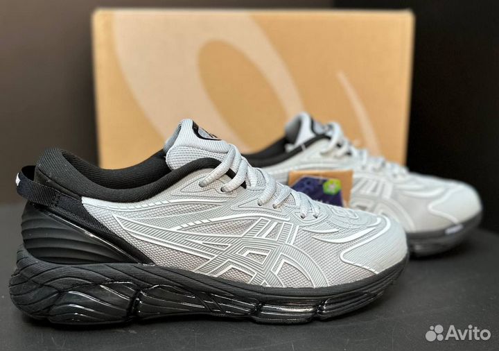 Кроссовки asics