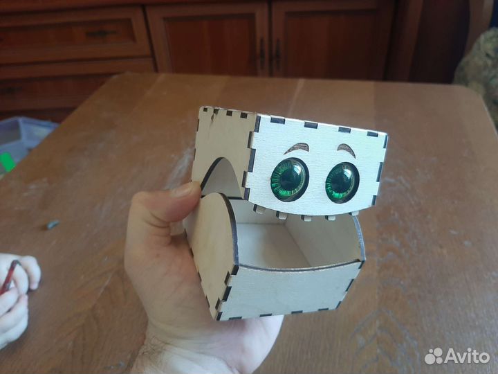 Коробушек. Коробка монстр. Игрушка Minecraft