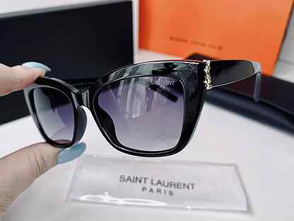 Солнцезащитные очки Saint Laurent