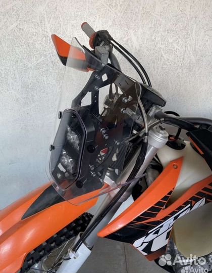 Головной свет с навигационной башней