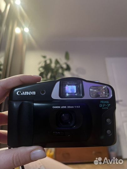 Плёночный фотоаппарат Canon