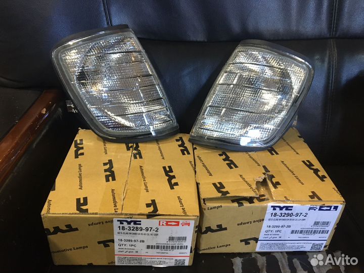 Комплект поворотников 124 mercedes TYC