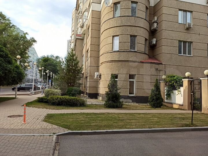 2-к. квартира, 106,8 м², 2/8 эт.