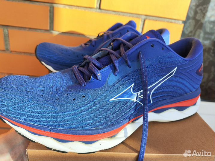 Кроссовки мужские Mizuno Wave Sky 6