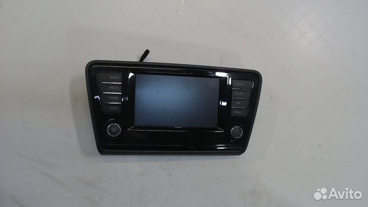 Панель управления магнитолой Skoda Octavia (A7), 2
