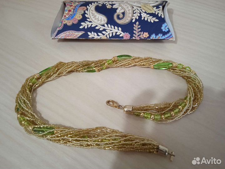 Колье ожерелье