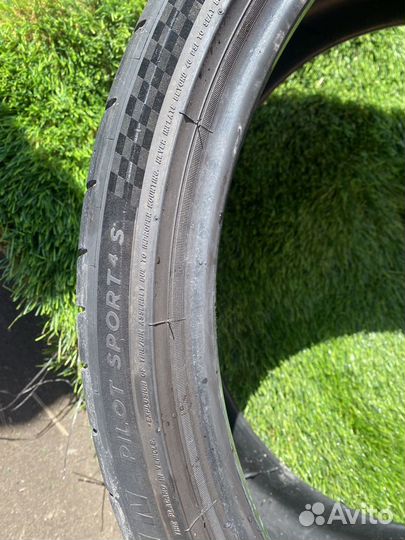 Michelin Pilot Sport 4 255/30 R21