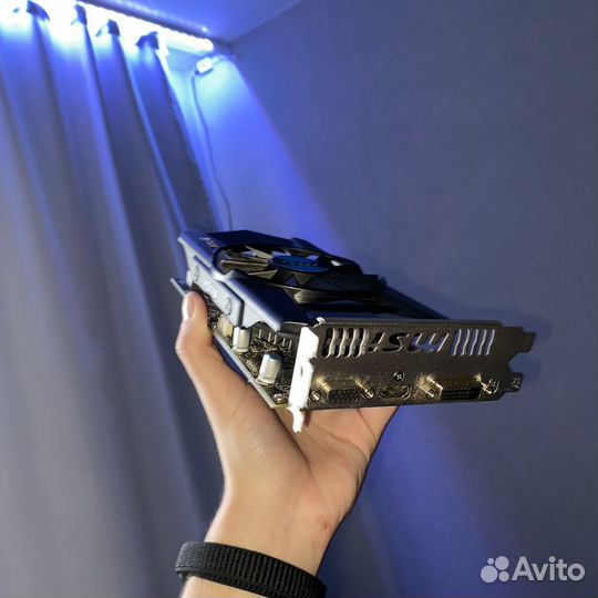 AMD radeon R7 250 2GB MSI