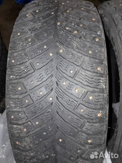 Michelin X-Ice North 4 215/55 R17 98T