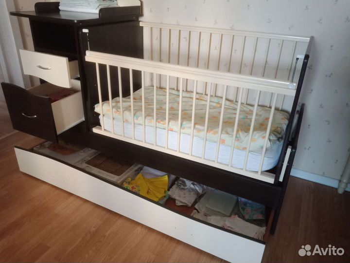 Детская кровать трансформер с маятником