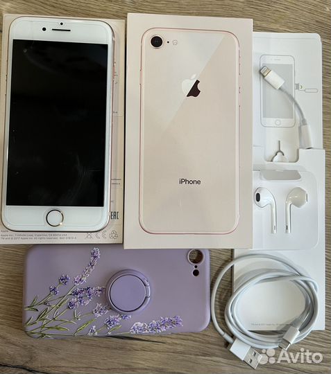 iPhone 8, 64 ГБ
