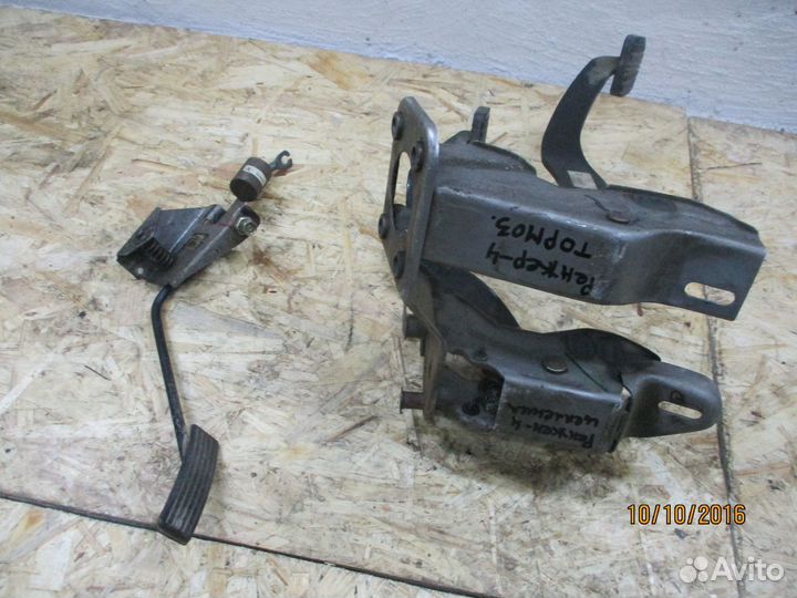 Педаль газа, тормоза,сцепления Форд Рейнджер 1