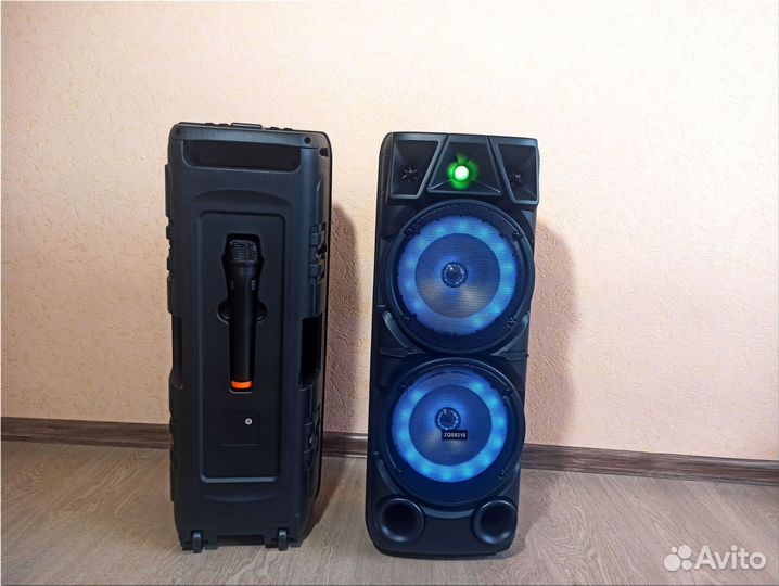 Портативная колонка с микрофоном