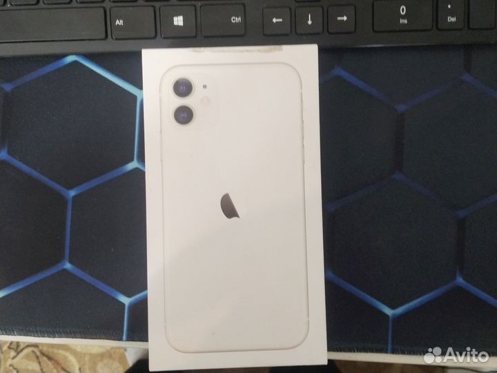 iPhone 11, 128 ГБ