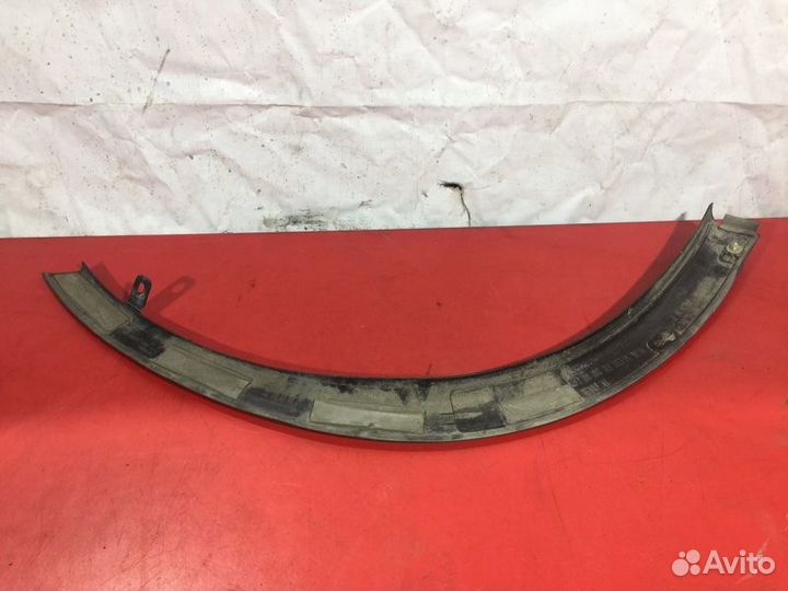 Накладка крыла передняя левая Mitsubishi Outlander