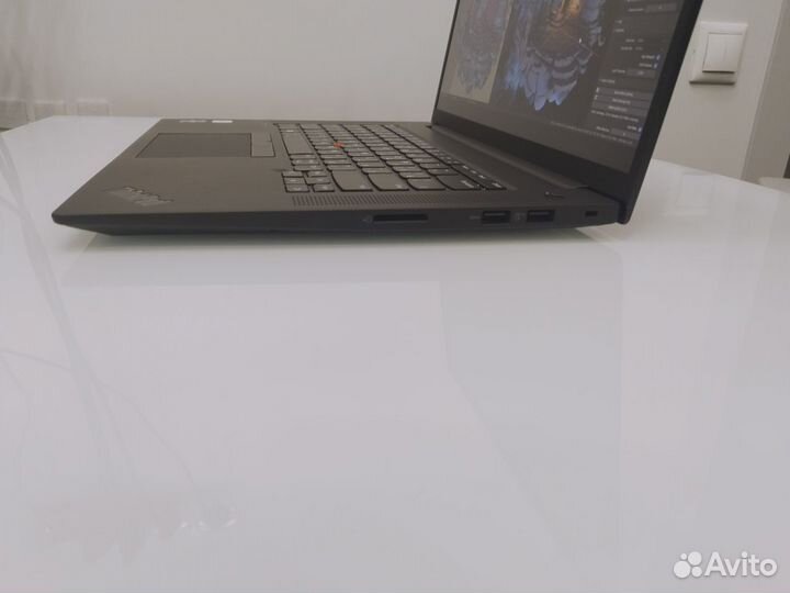 Lenovo Thinkpad P1 gen.5: i7 12800H, RTX A4500, 4K