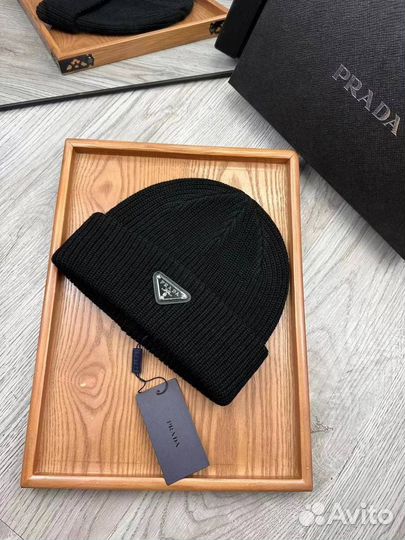 Шапка Prada