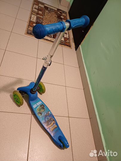 Самокат детский трехколесный