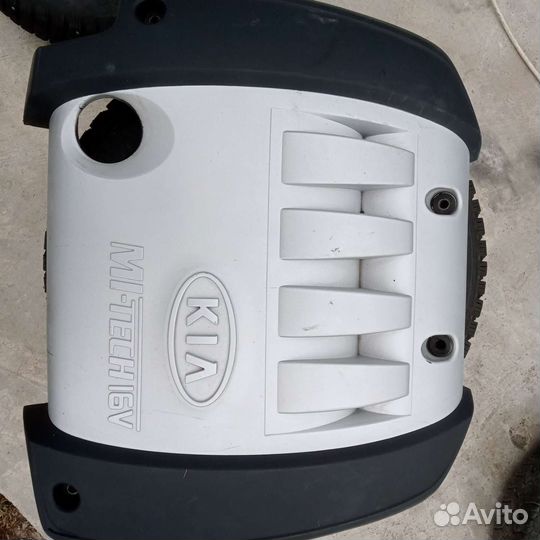 Крышка на двигатель кия спектра 1.6