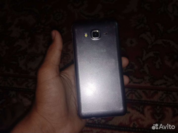 Телефон Samsung