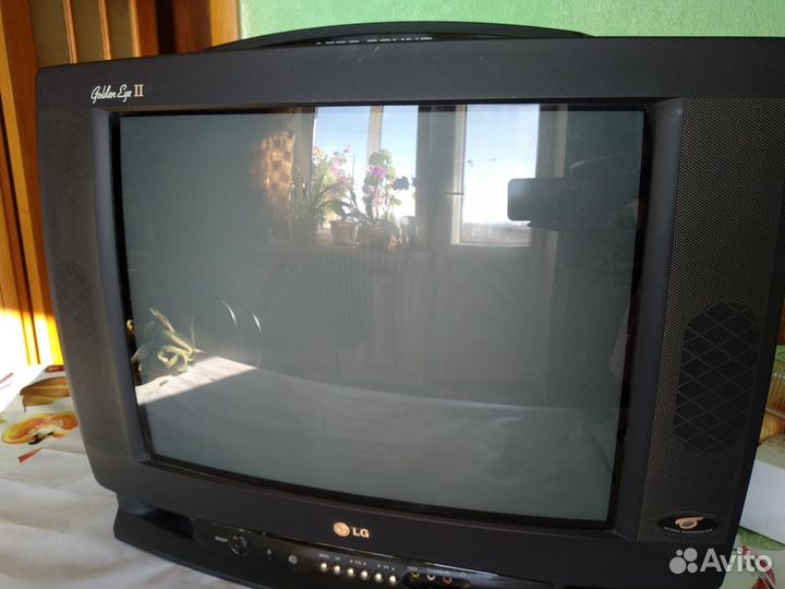 Телевизор LG б/у - отличное состояние