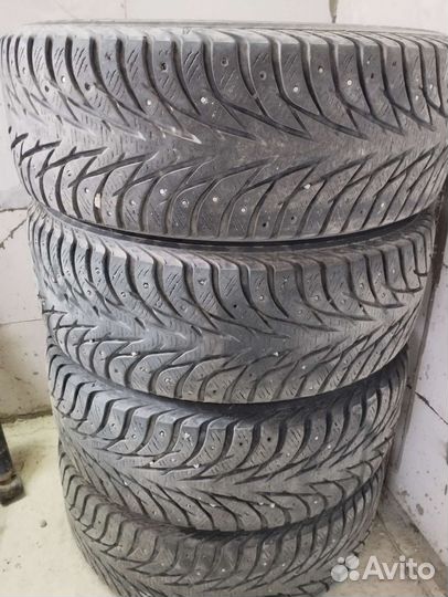 Yokohama Ice Guard Stud IG55 205/55 R16