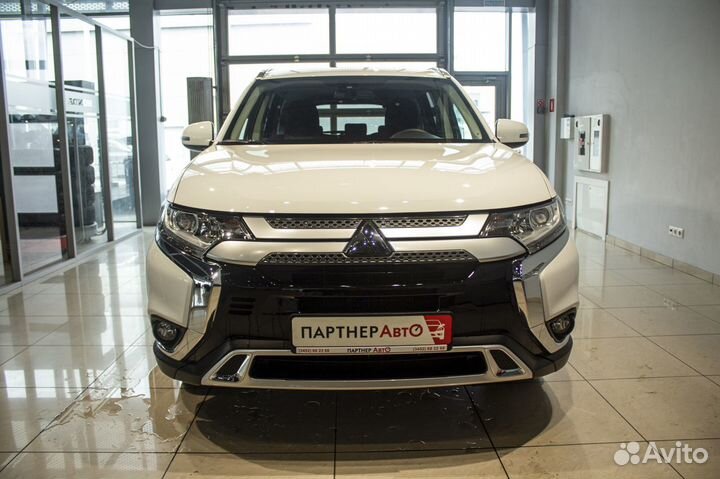 Mitsubishi Outlander 2.0 CVT, 2020, 8 766 км