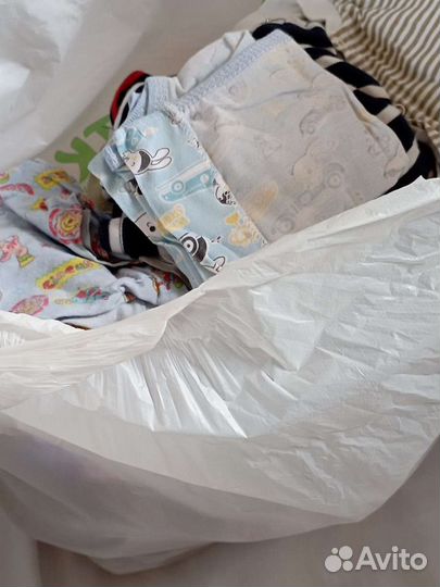 Много вещей для мальчика от рождения до 6 мес