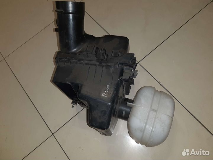 Корпус воздушного фильтра Субару Аутбэк BR 2009